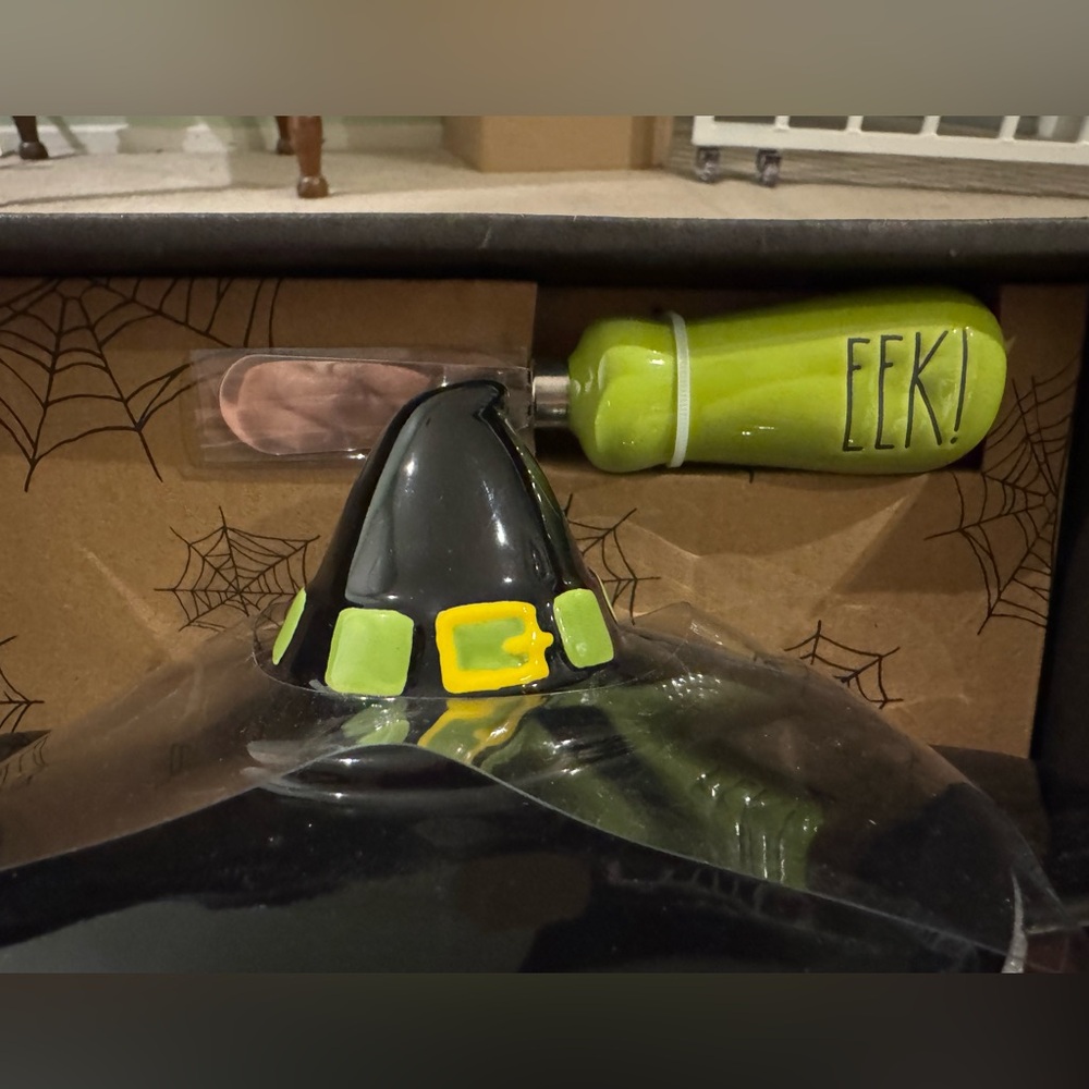 🚫SOLD🚫 Rae Dunn Magic Potion Ceramic Brie Baker and Knife Set - Picture 3 of 6